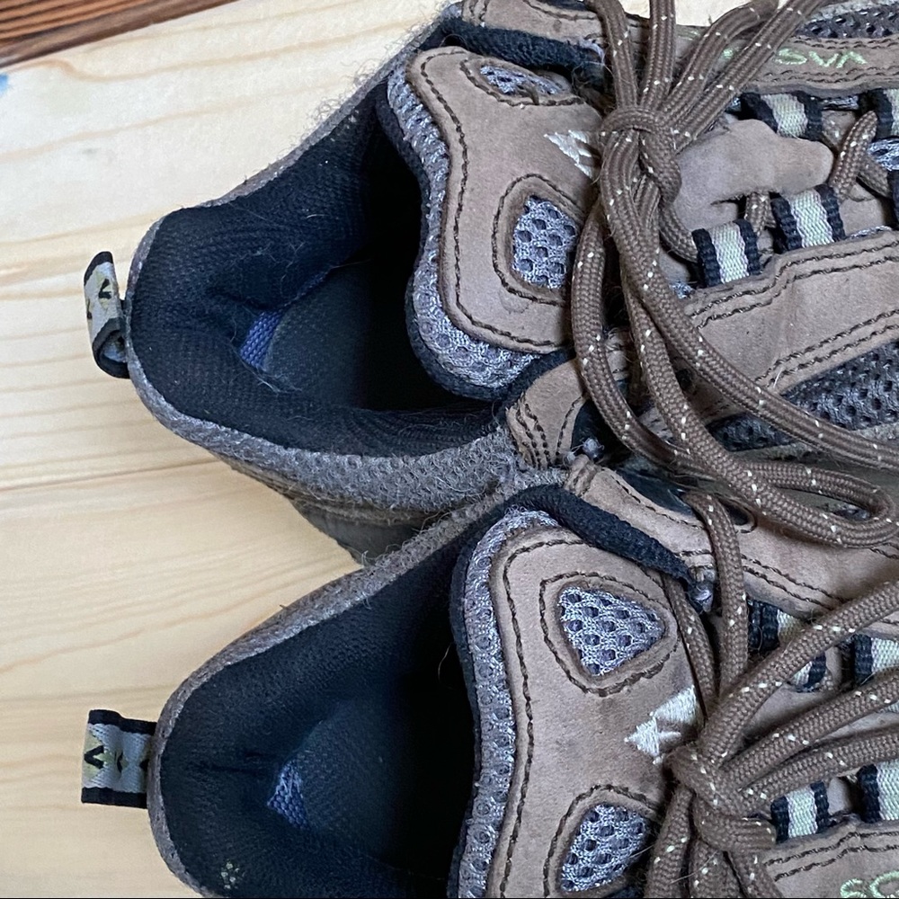 VASQUE • “Breeze Low GTX” Goretex Leather Hiking Boots - Size 7 - Picture 15 of 16